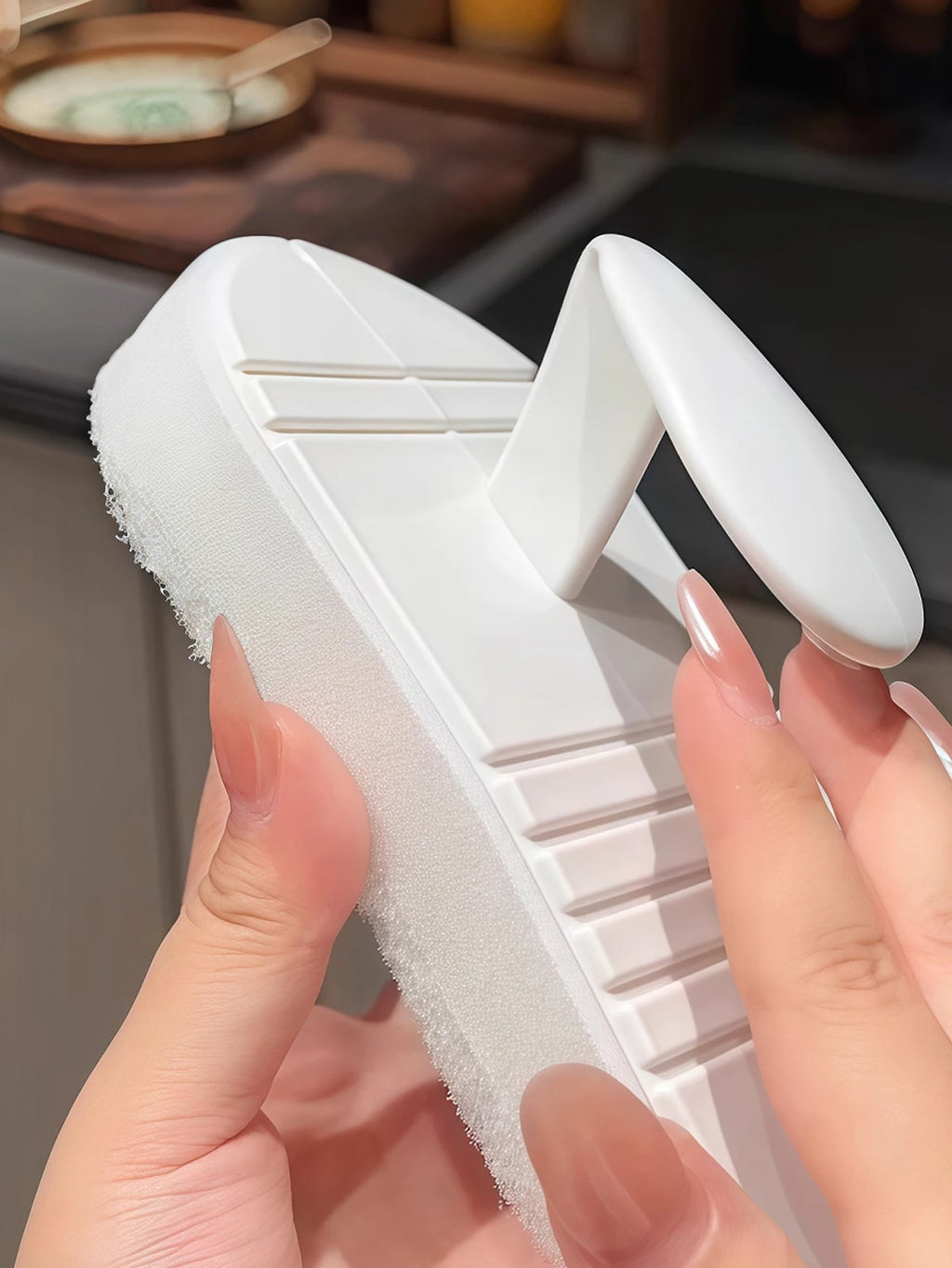 Brosse Flexible Multi-Usages — Cuisine, Salle de Bain & Zones Difficiles d'Accès